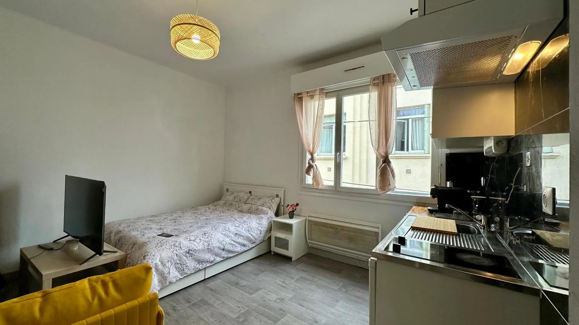 Petite Maison De Ville Matabiau Jean Jaures Toulouse Francie